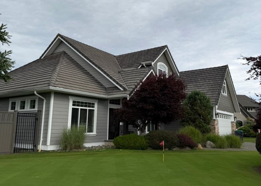 Best interior house painting in Merville, BC near me with freshly painted walls, detailed trim, and smooth finishes by Vancouver Island painting